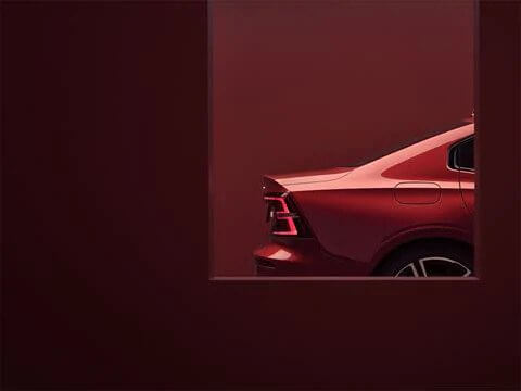 Volvo S60 - A Dynamic Presence